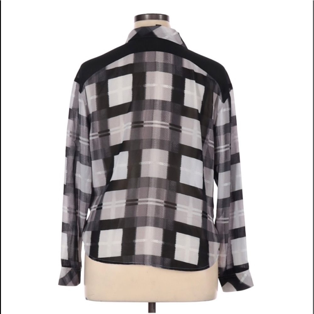 Button down blouse - Picture 2 of 3